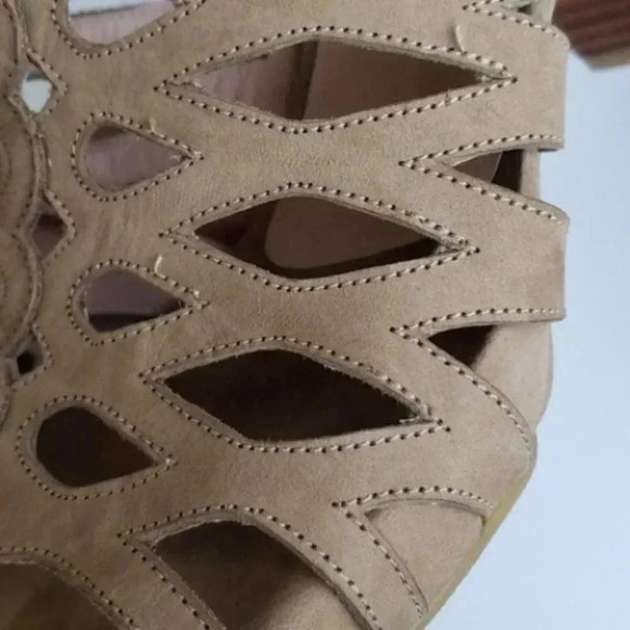 Stuart Weitzman Rollover Nubuck Sandals - Picture 9 of 16